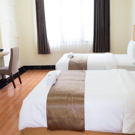 Revayah Hotels Ruteng Exteriér fotografie
