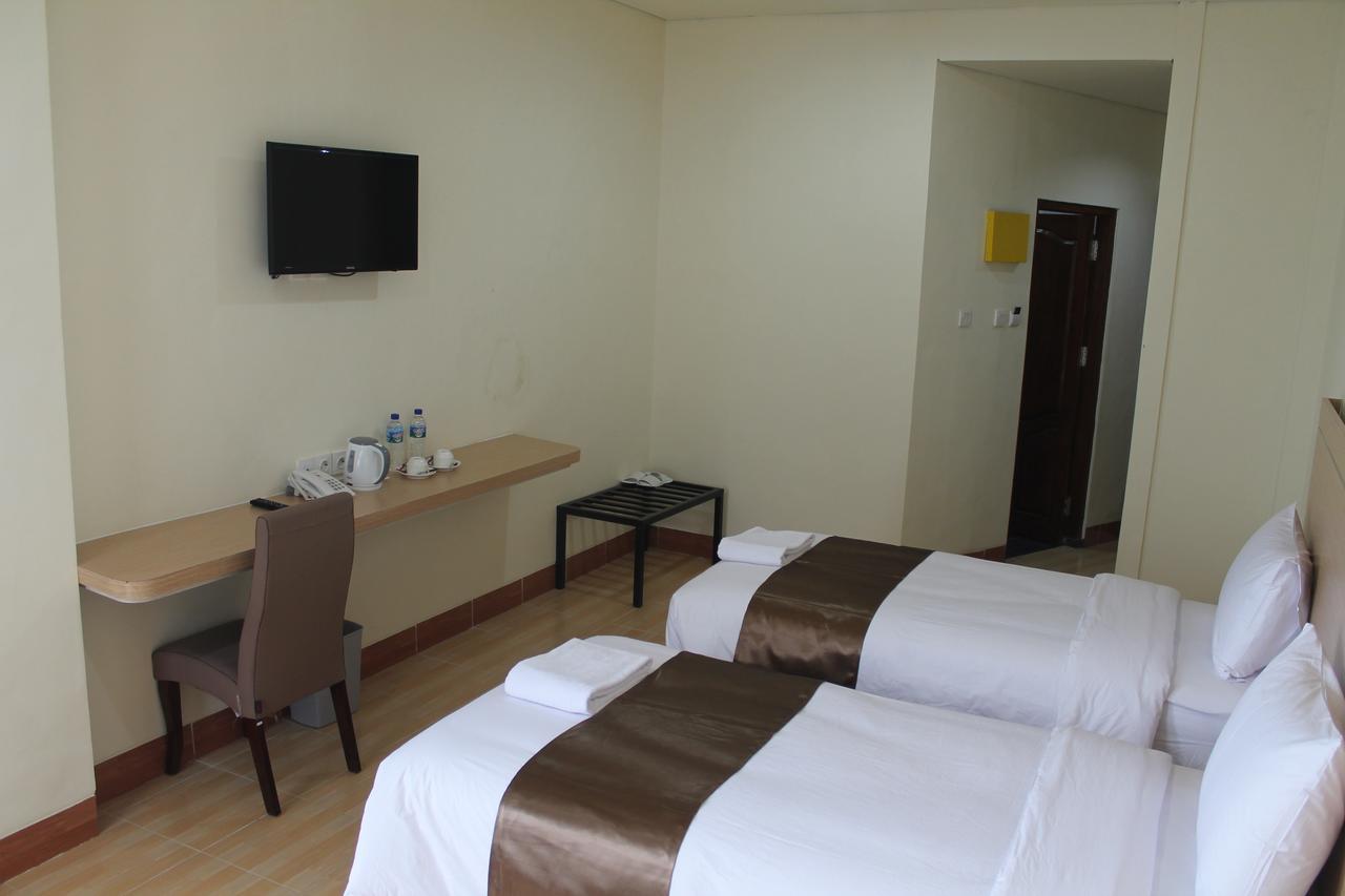Revayah Hotels Ruteng Exteriér fotografie